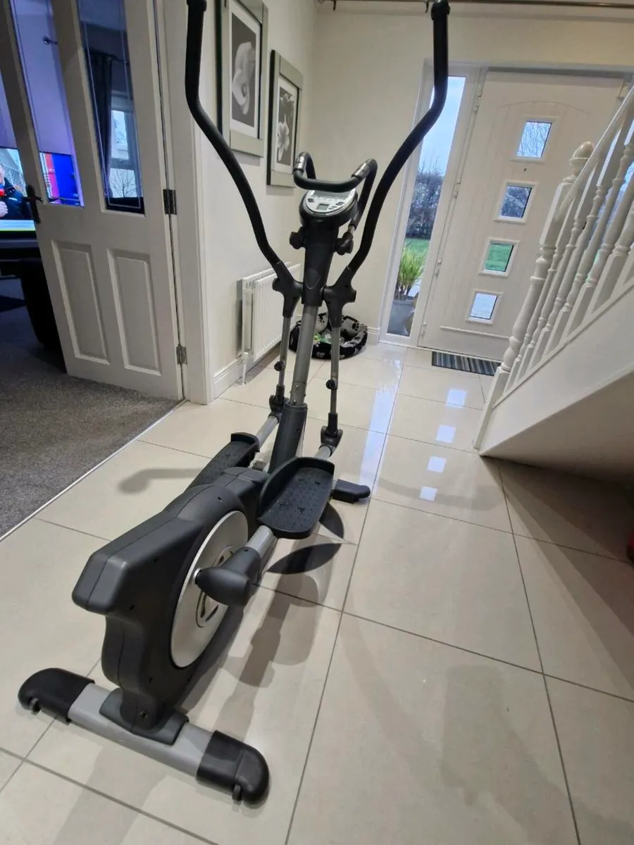 Powertrex cross trainer - Image 1