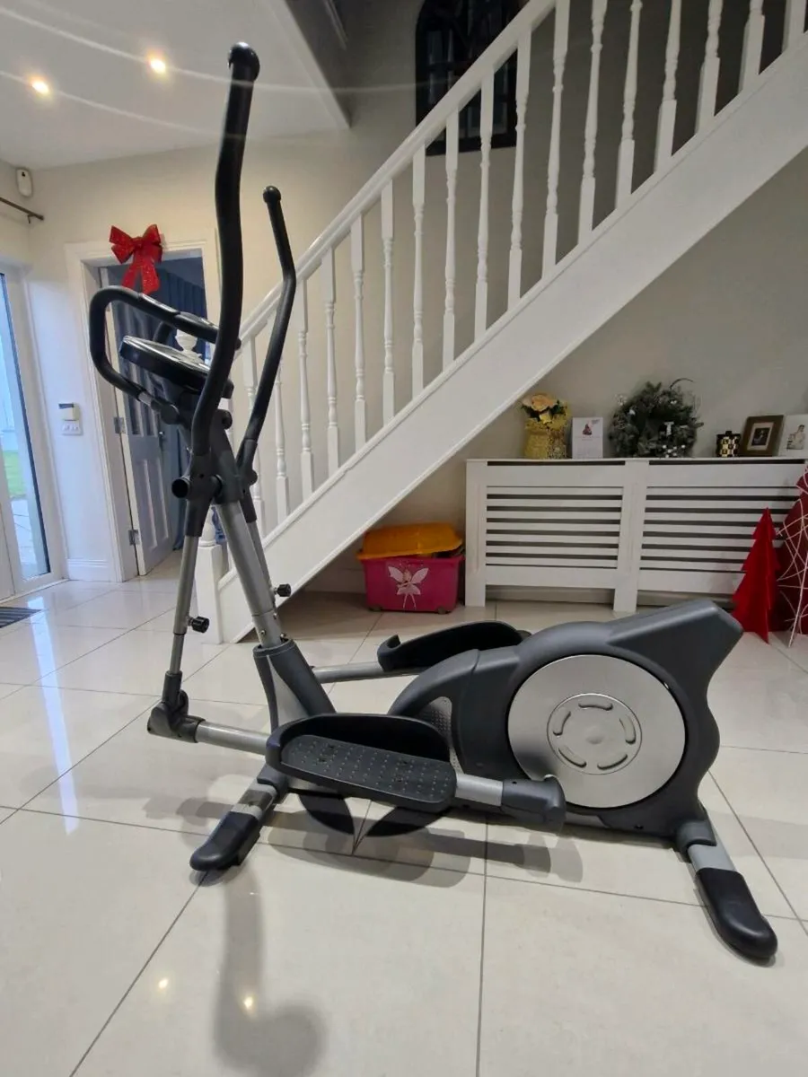 Powertrex cross trainer - Image 3