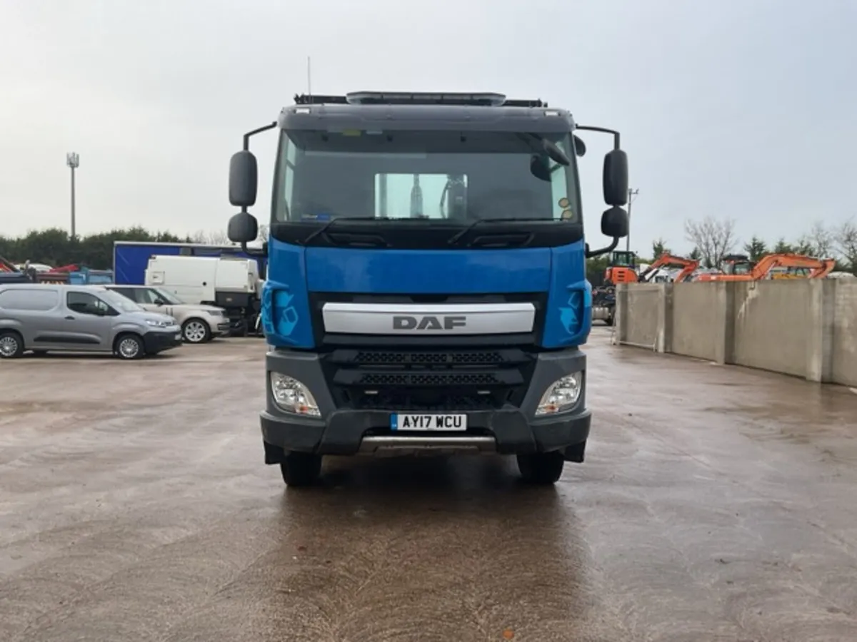 2017 DAF CF440 8x4 Hooklodaer - Image 2