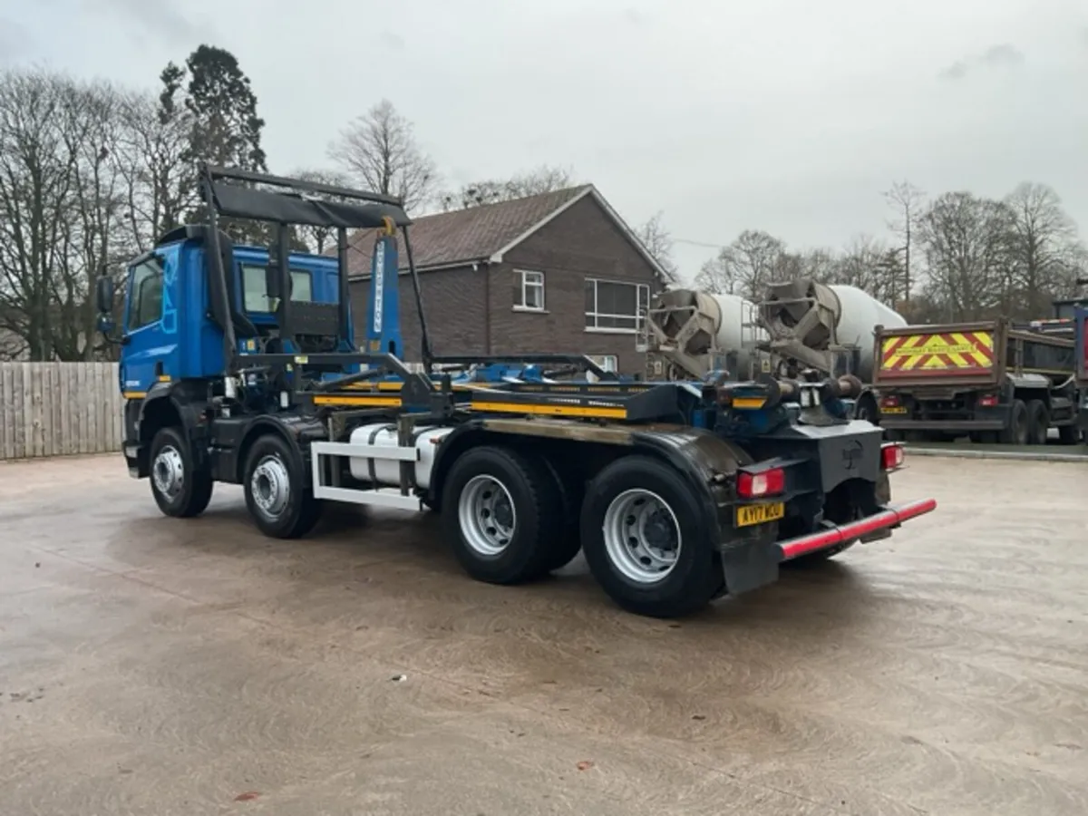 2017 DAF CF440 8x4 Hooklodaer - Image 4