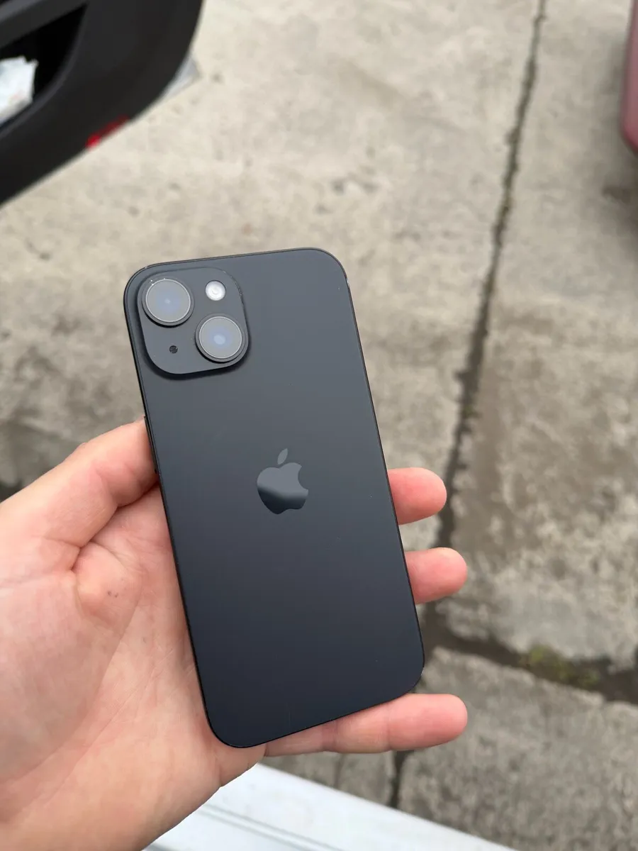 Iphone 15 black - Image 1