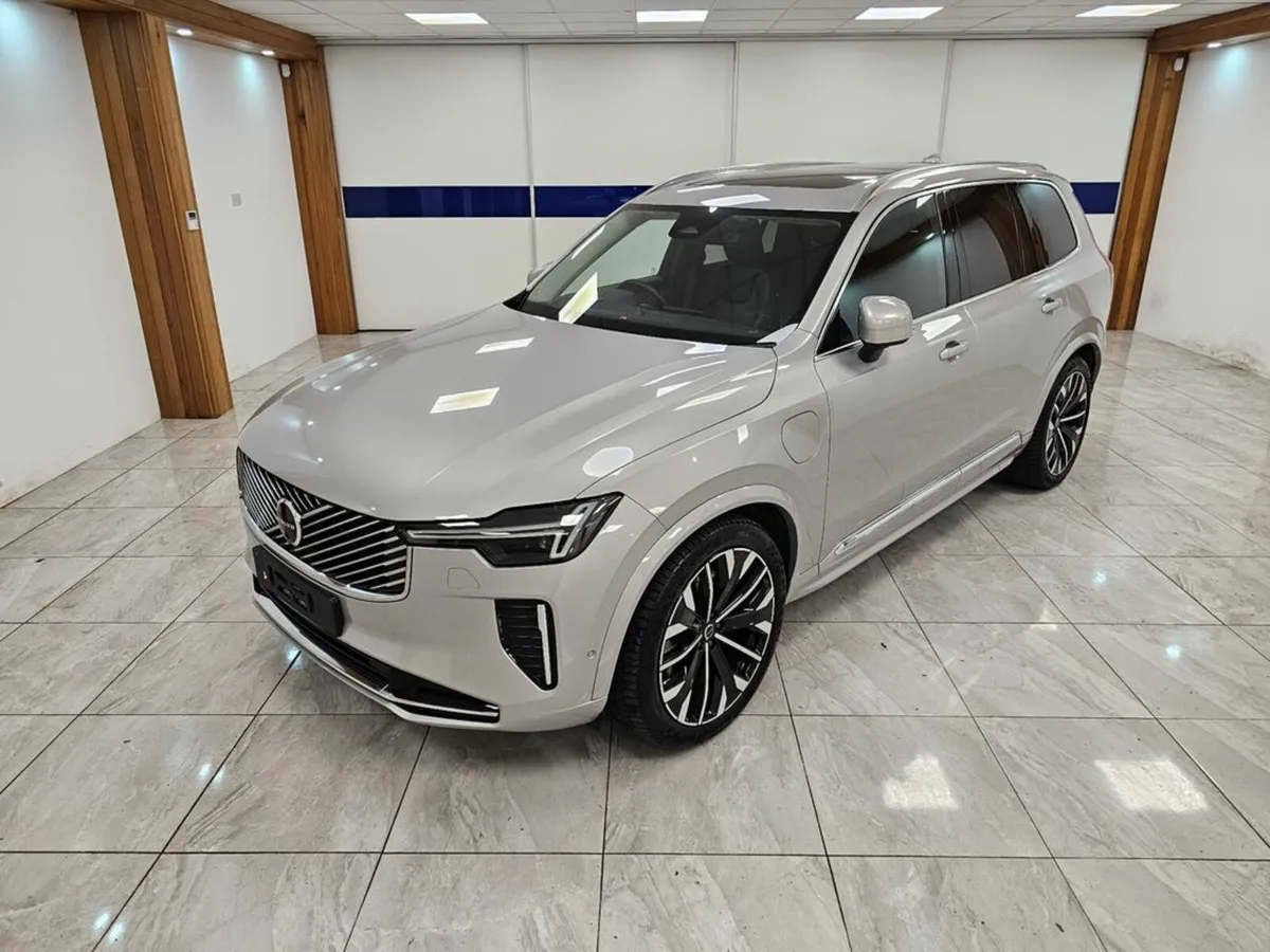 Volvo XC90 ULTRA MODEL ! - Image 3