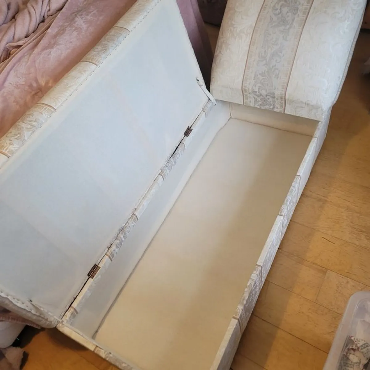 Chaise Lounge - Daybed/Seating with Storage - Image 2