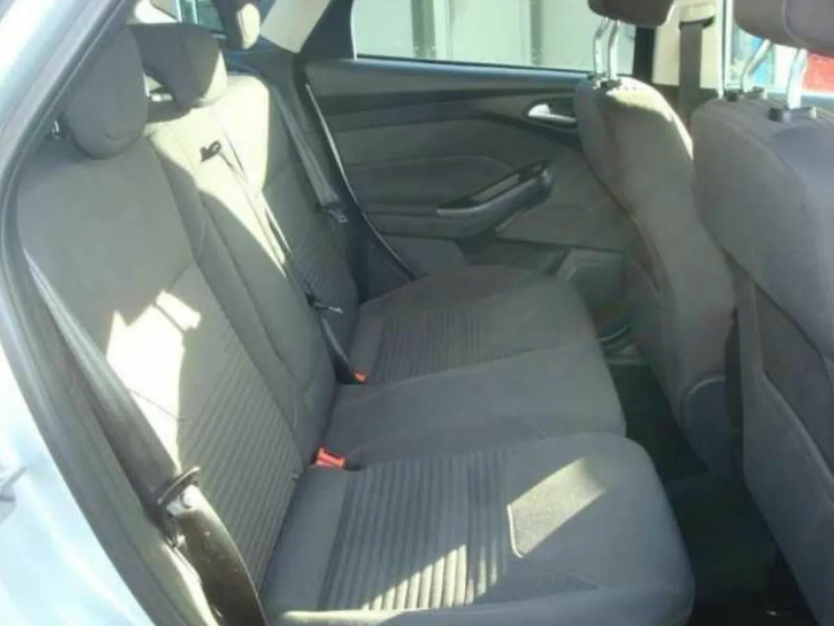 FORD FOCUS TITANIUM (TOP MODEL), LOW MILEAGE - Image 4