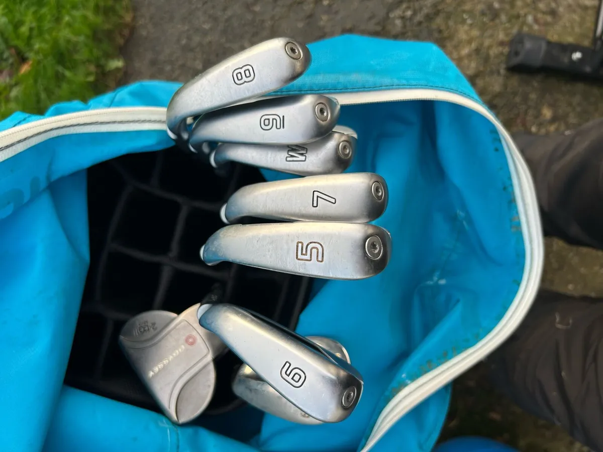 G425 ping irons and Odyssey Putter - Image 1