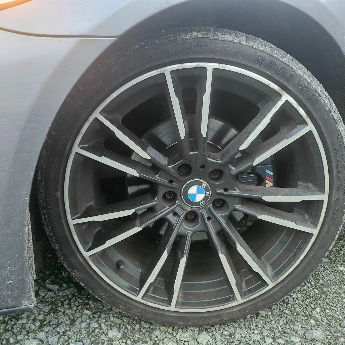 BMW 5-Series 2011 - Image 4