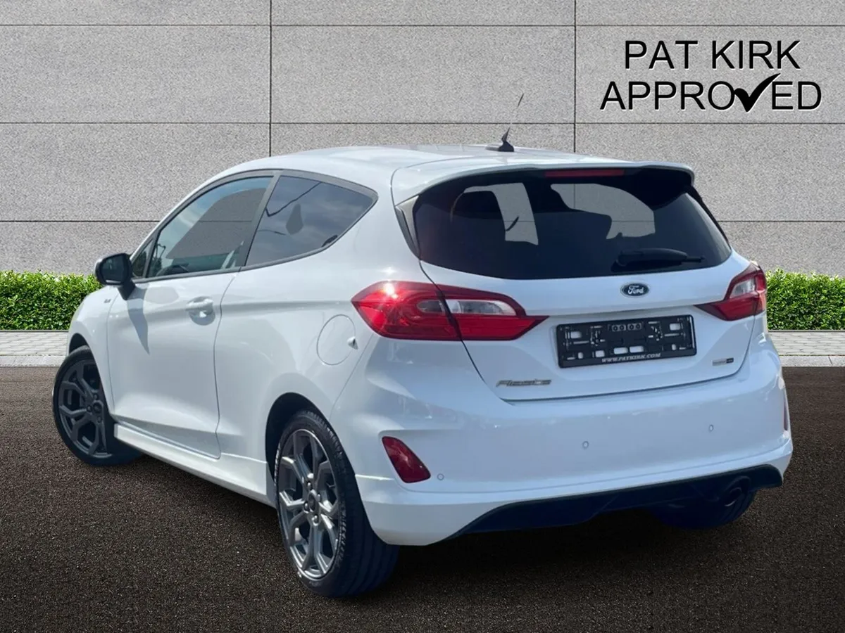 Ford Fiesta ST-LINE EDITION MHEV - Image 2