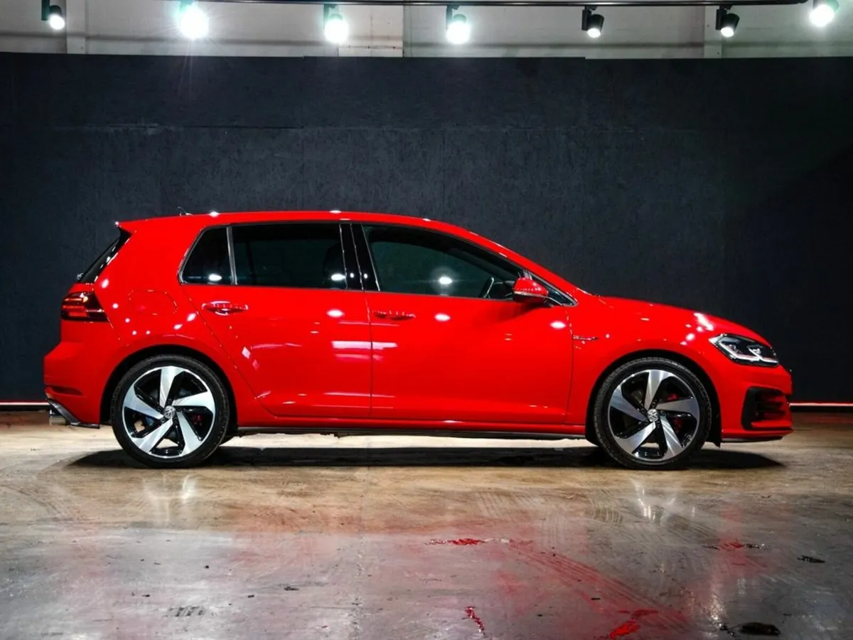 Volkswagen Golf GTI AUTO - LOW MILEAGE - DIAMOND C - Image 3