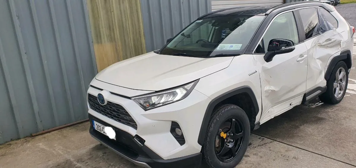 202 TOYOTA RAV-4 HYBRID - Image 3