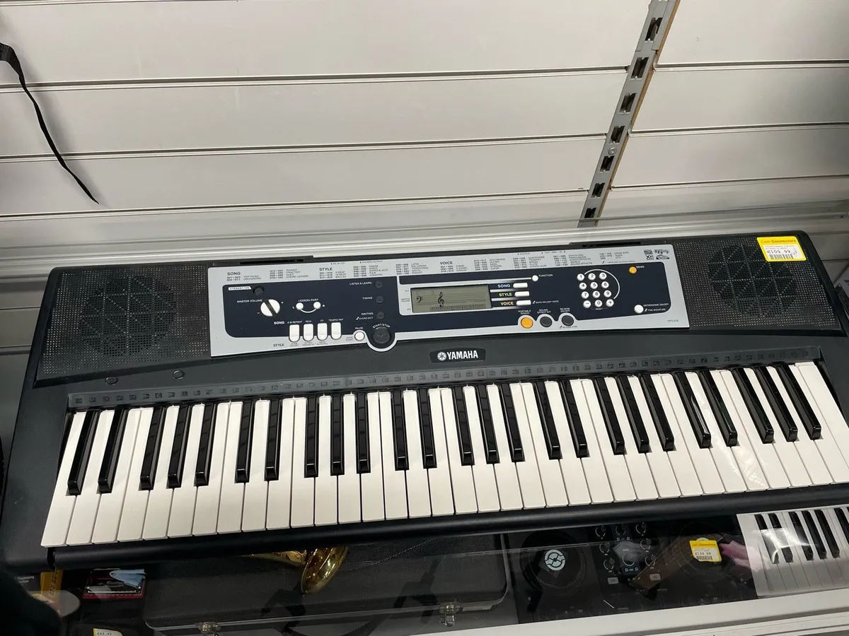 Yamaha Keyboard - Image 1