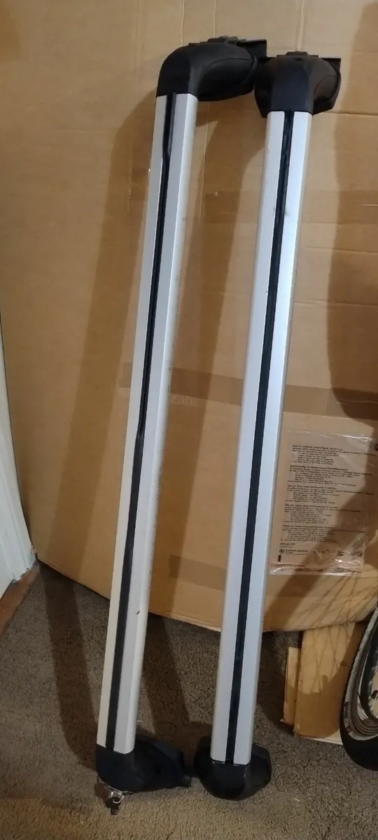 Nissan  roof  bar  genuine part Nissan - Image 3