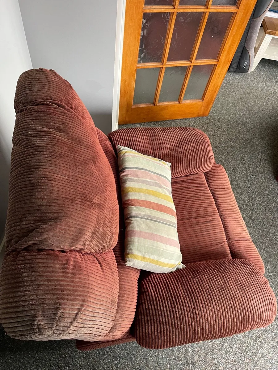 Free recliner armchairs - Image 3