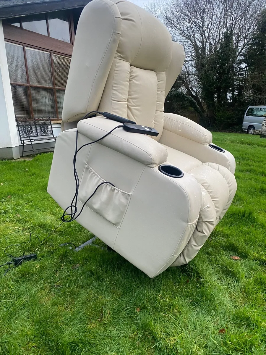 Electric Riser Recliner Mobility Chair Heat Massag - Image 1