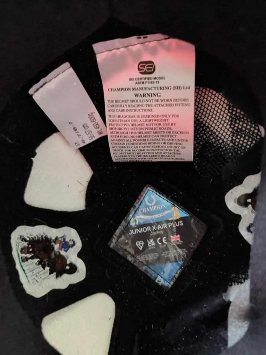 Horse riding kid's helmet - Image 3