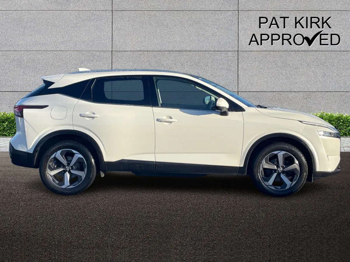 Nissan Qashqai Hatchback N-Connecta - Image 3