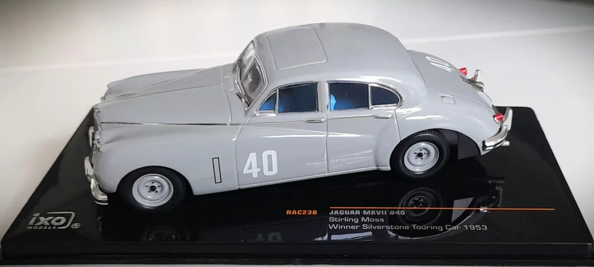 Collectable IXO 1:43 - Jaguar MkVII '53 S. Moss - Image 1