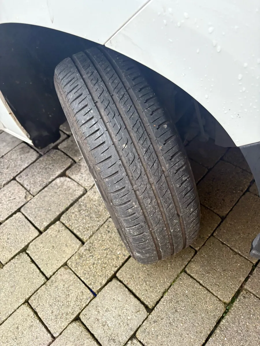 212 Peugeot partner - Image 4