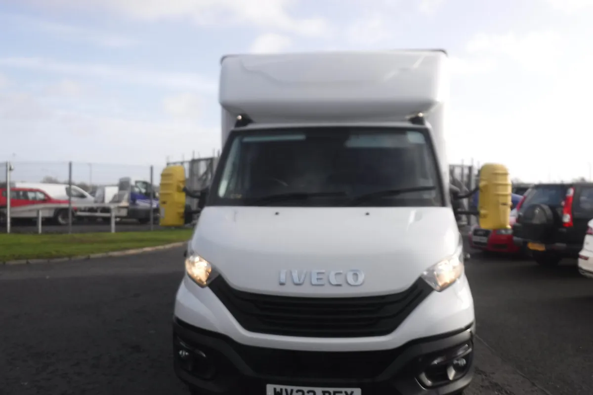Iveco 72-180 Hi-Matic 2023 17ft GRP Box, tail lift - Image 3