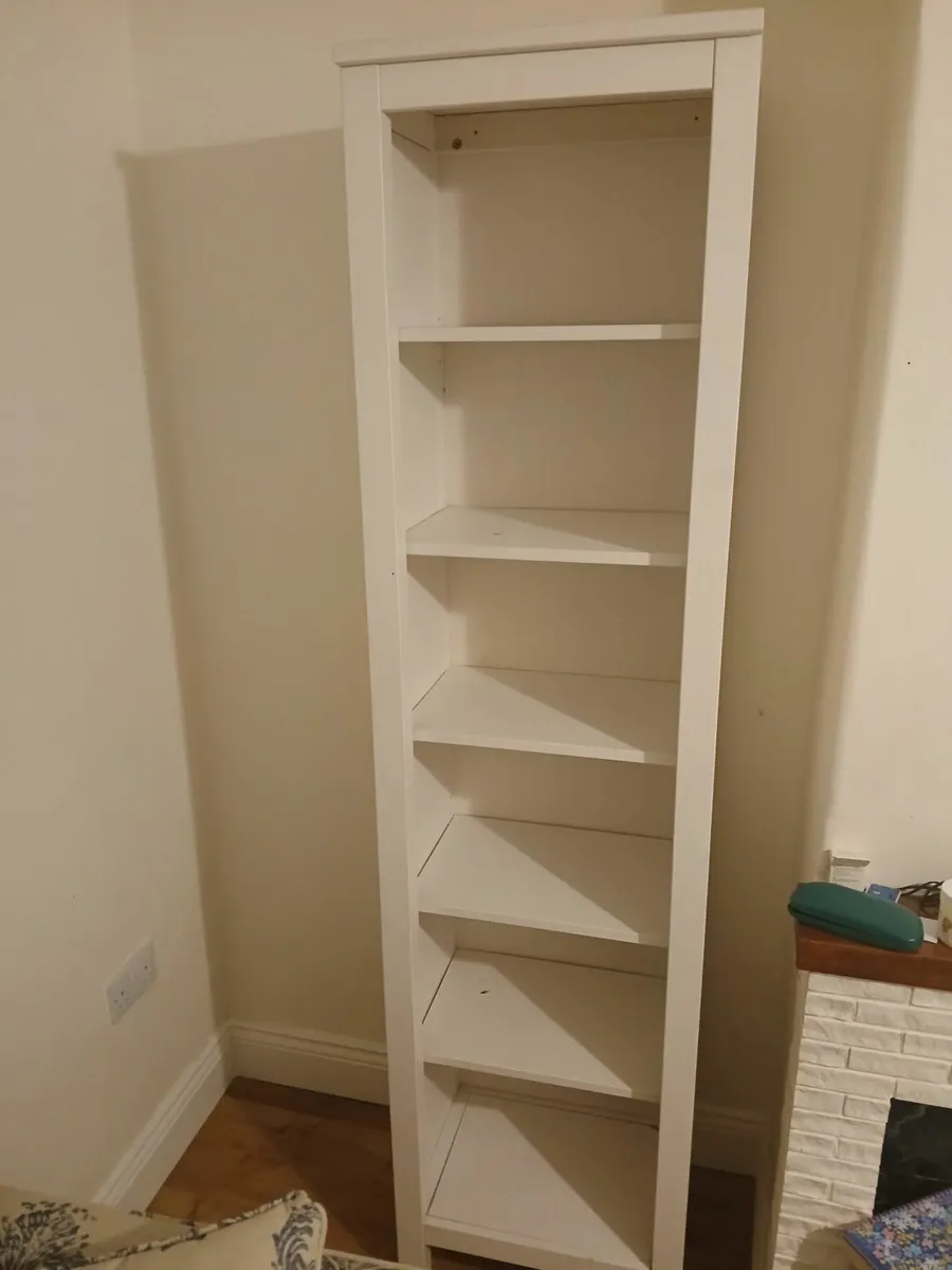 Book shelf / storage unit