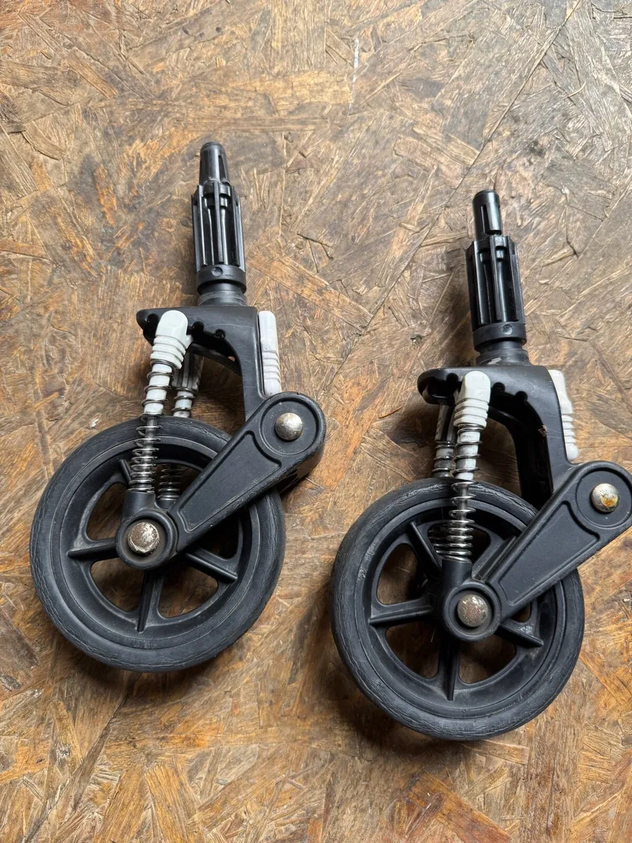 Bugaboo Cameleon 2 front wheels in Swords - Image 1