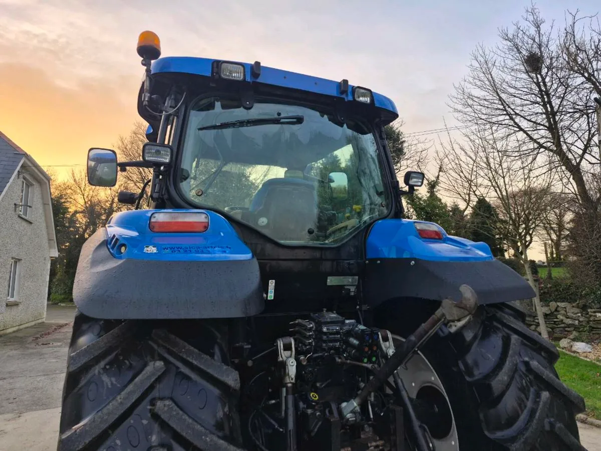 New Holland T6050 r/c 2009 7700hrs - Image 4