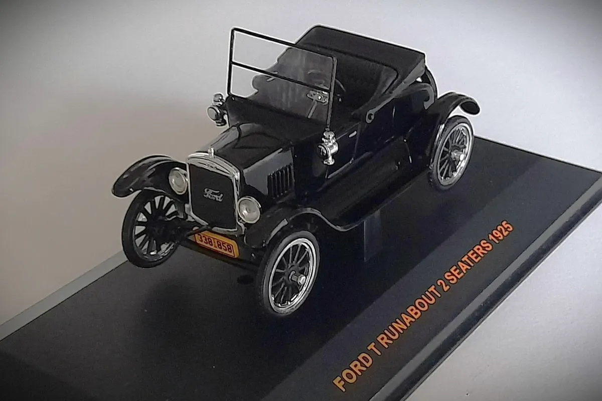 Collectable IXO 1:43 - Ford Model T Runabout ‘25 - Image 2