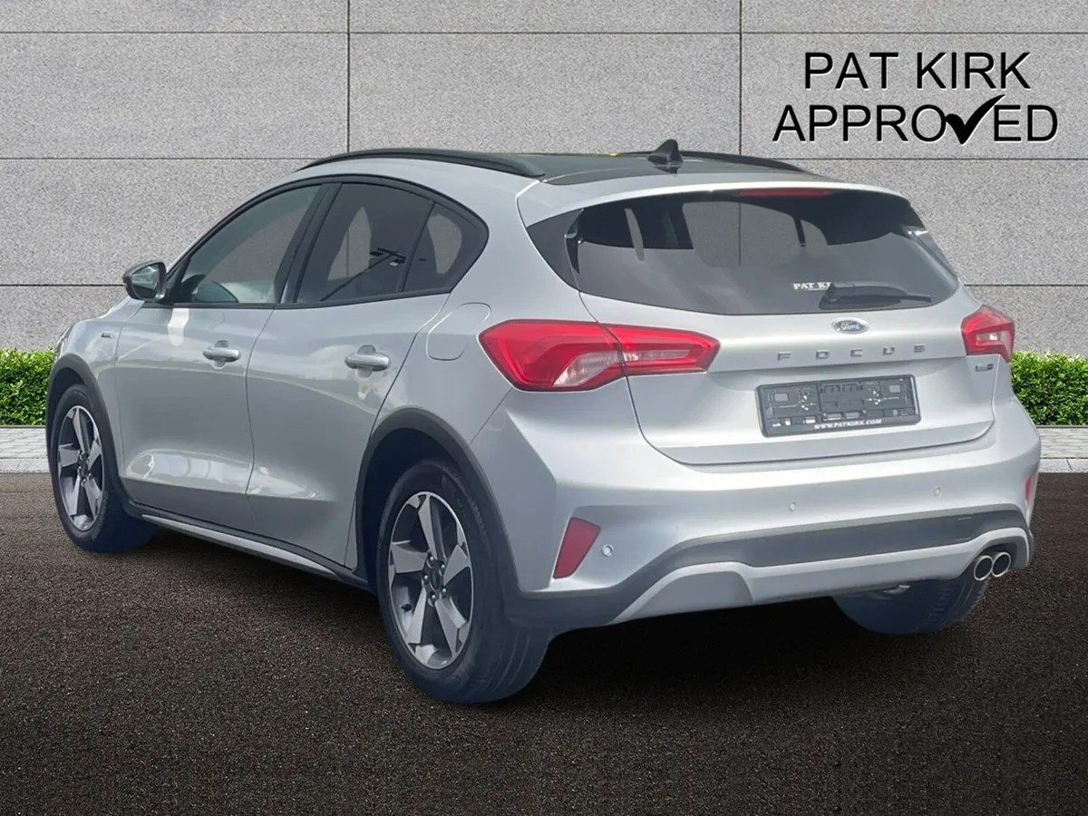 Ford Focus Hatchback Active Edition - Image 2