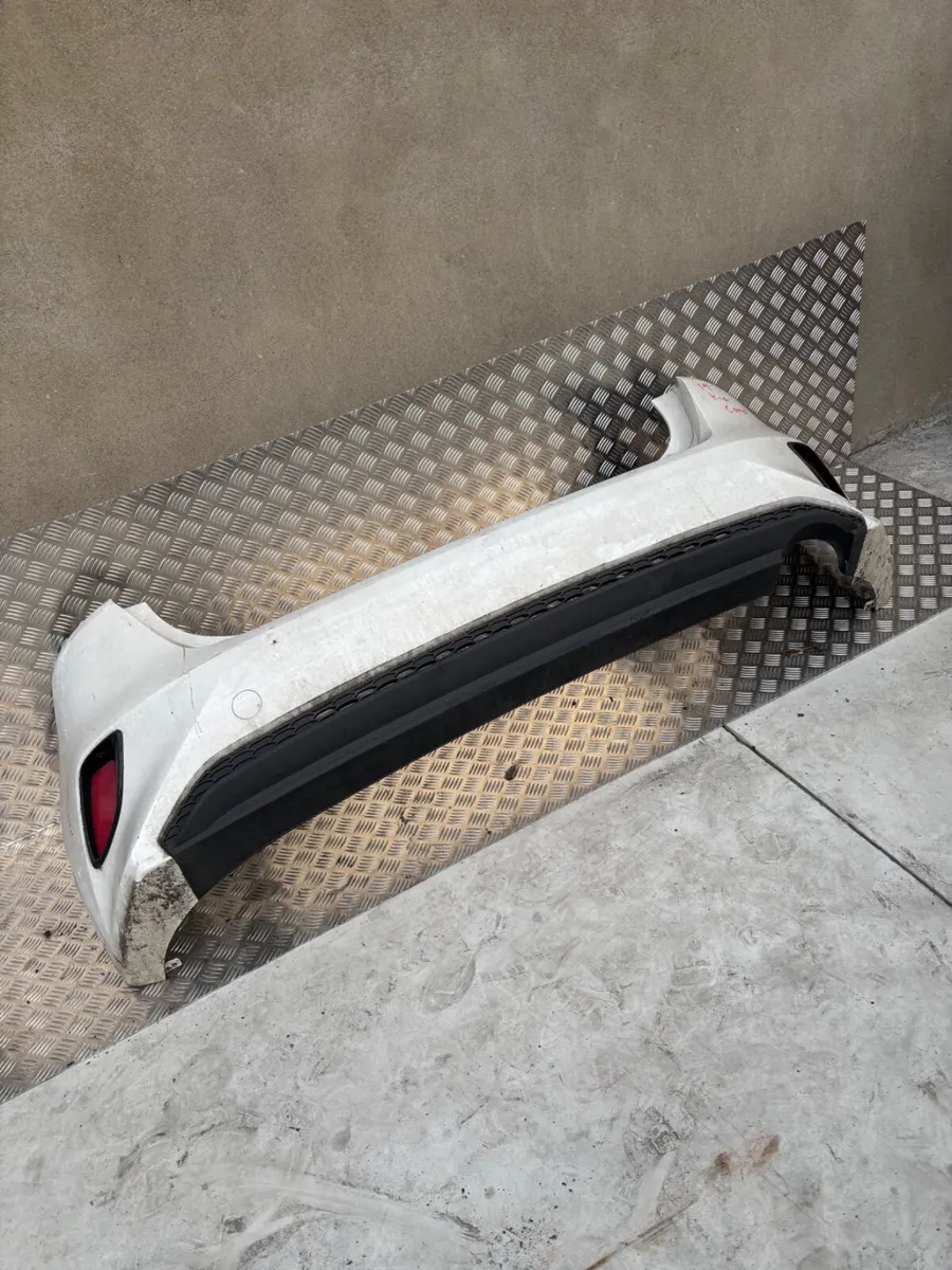 Kia Ceed Rear Bumper - Image 1