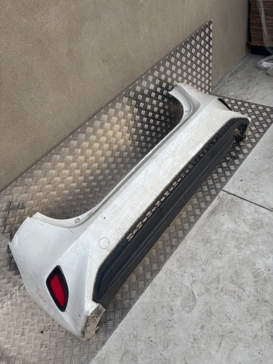 Kia Ceed Rear Bumper - Image 2