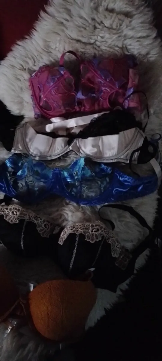 Crossdresser? Leatherlook .lingerie etc... - Image 3