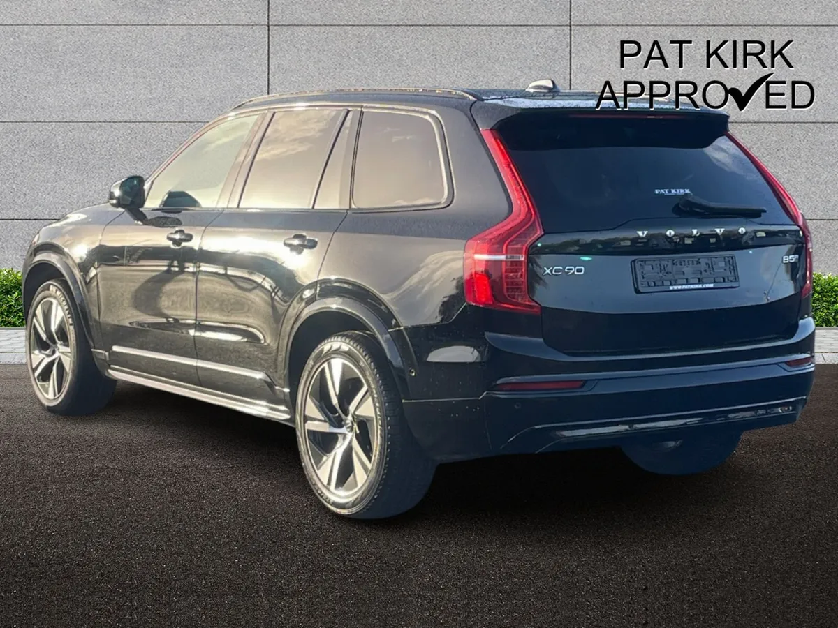 Volvo XC90 Diesel Estate Plus - Image 2