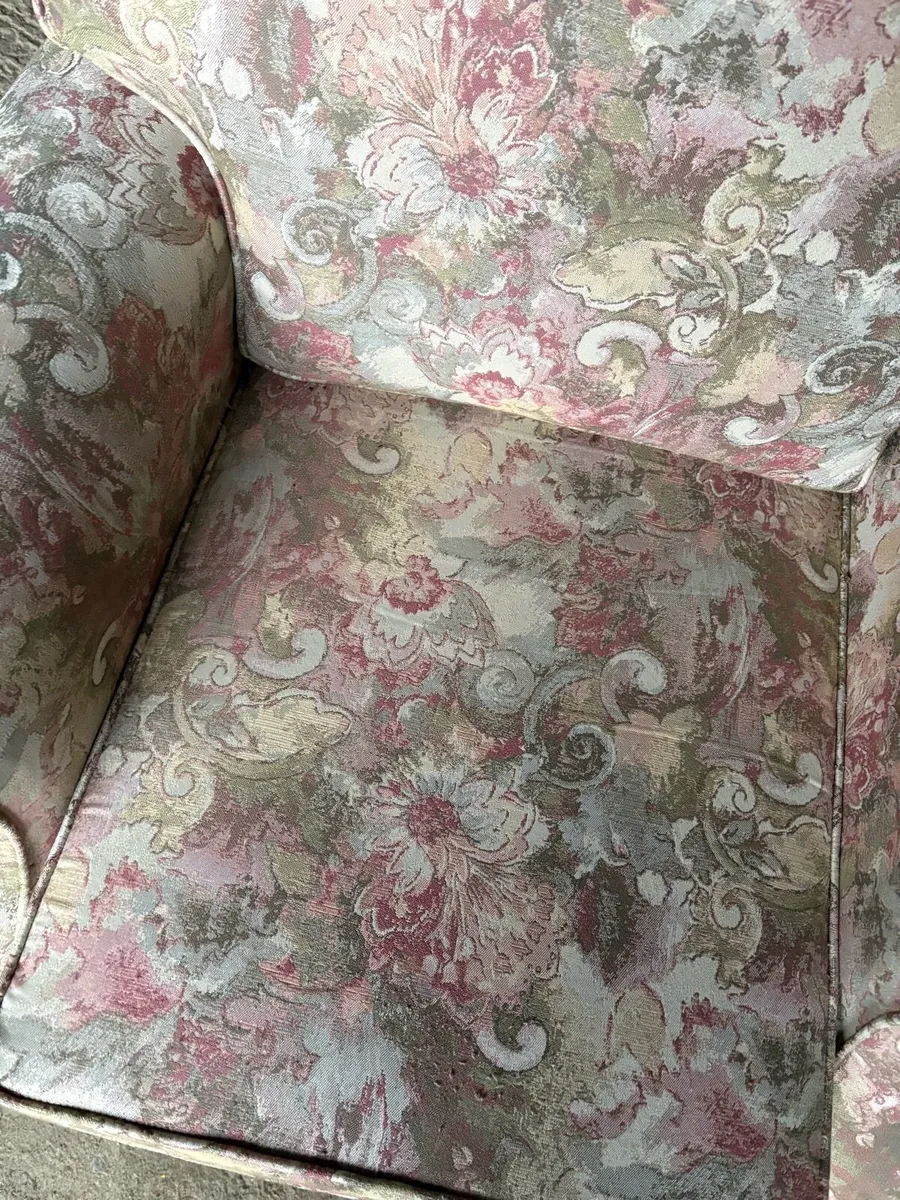 Sofa + 2 chairs - Image 3