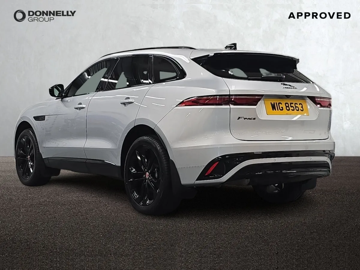 Jaguar F-pace F-Pace Estate Special Editions R-Dyn - Image 2