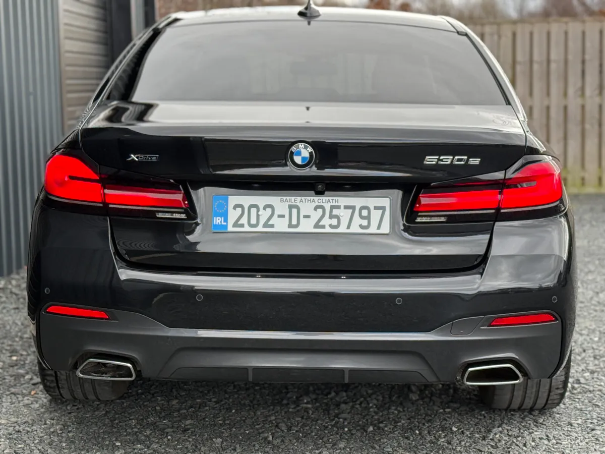 BMW 5-Series Xdrive M-Sport  LCI - Image 4