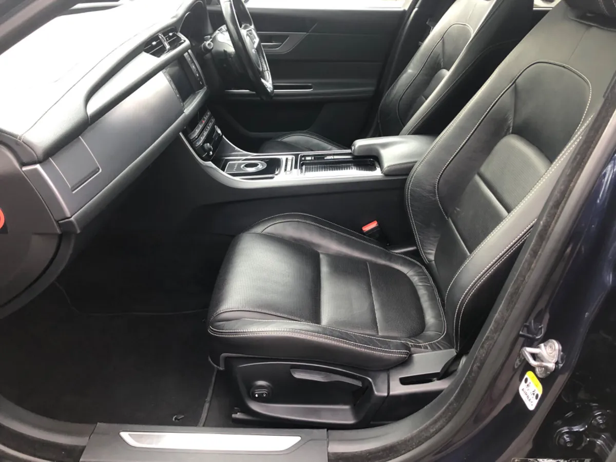 2016 JAGUAR XF R SPORT LEATHER - Image 2
