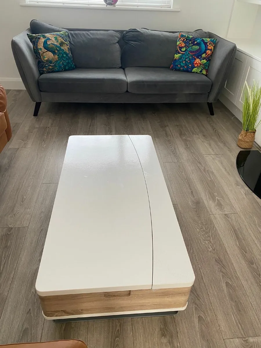 Sofa  and coffee table - Image 1