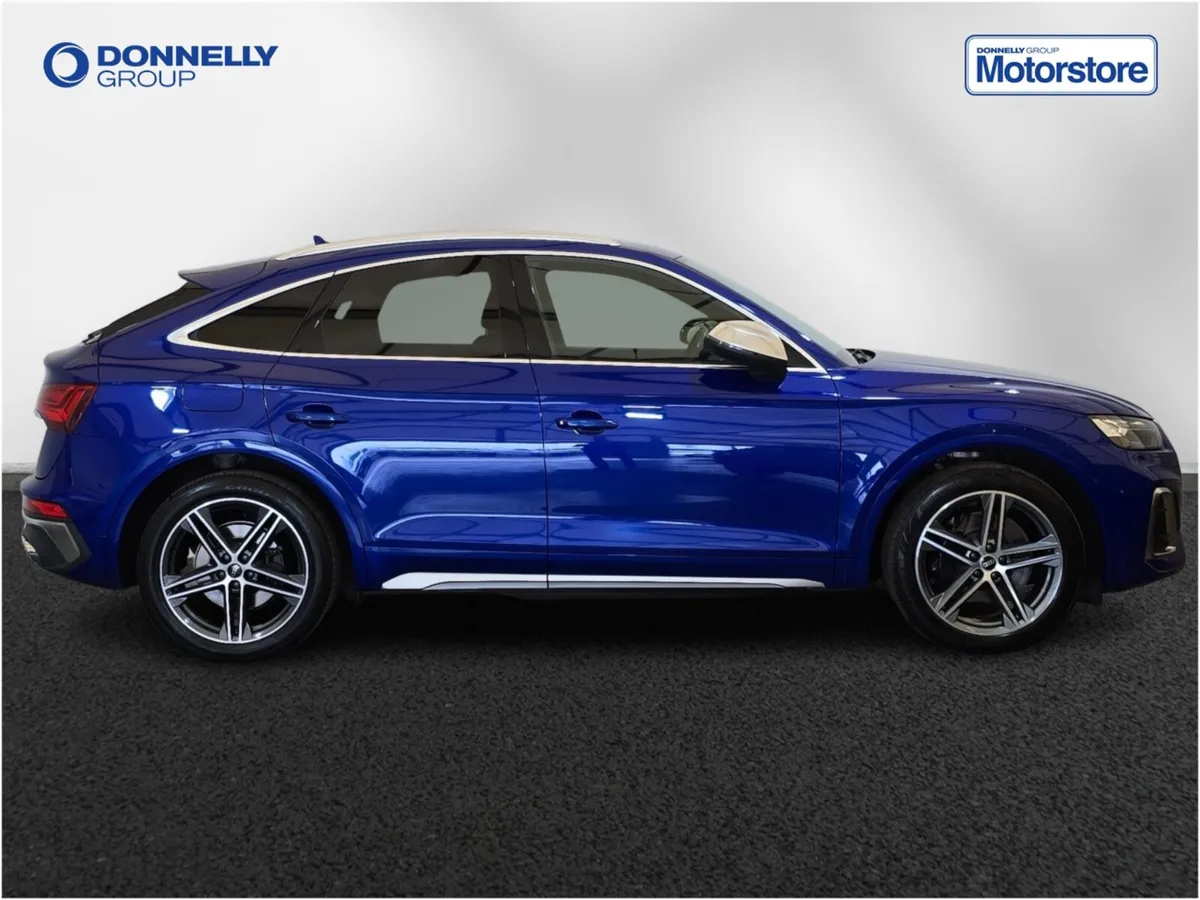 Audi Q5 Diesel Sportback S - Image 3