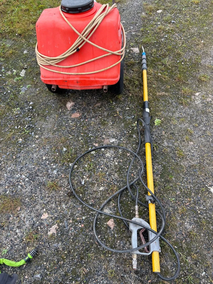 Italian chemical sprayer - Image 4