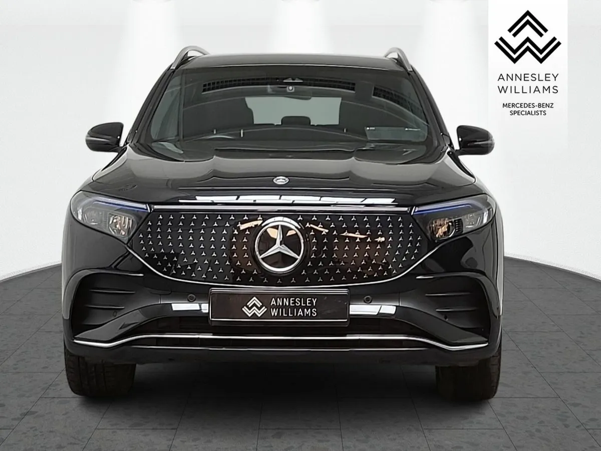 Mercedes-Benz EQB 250+ AMG Line Executive - Image 3