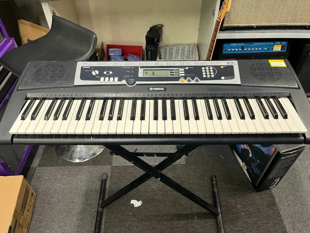 Yamaha YPT-210 - Image 1