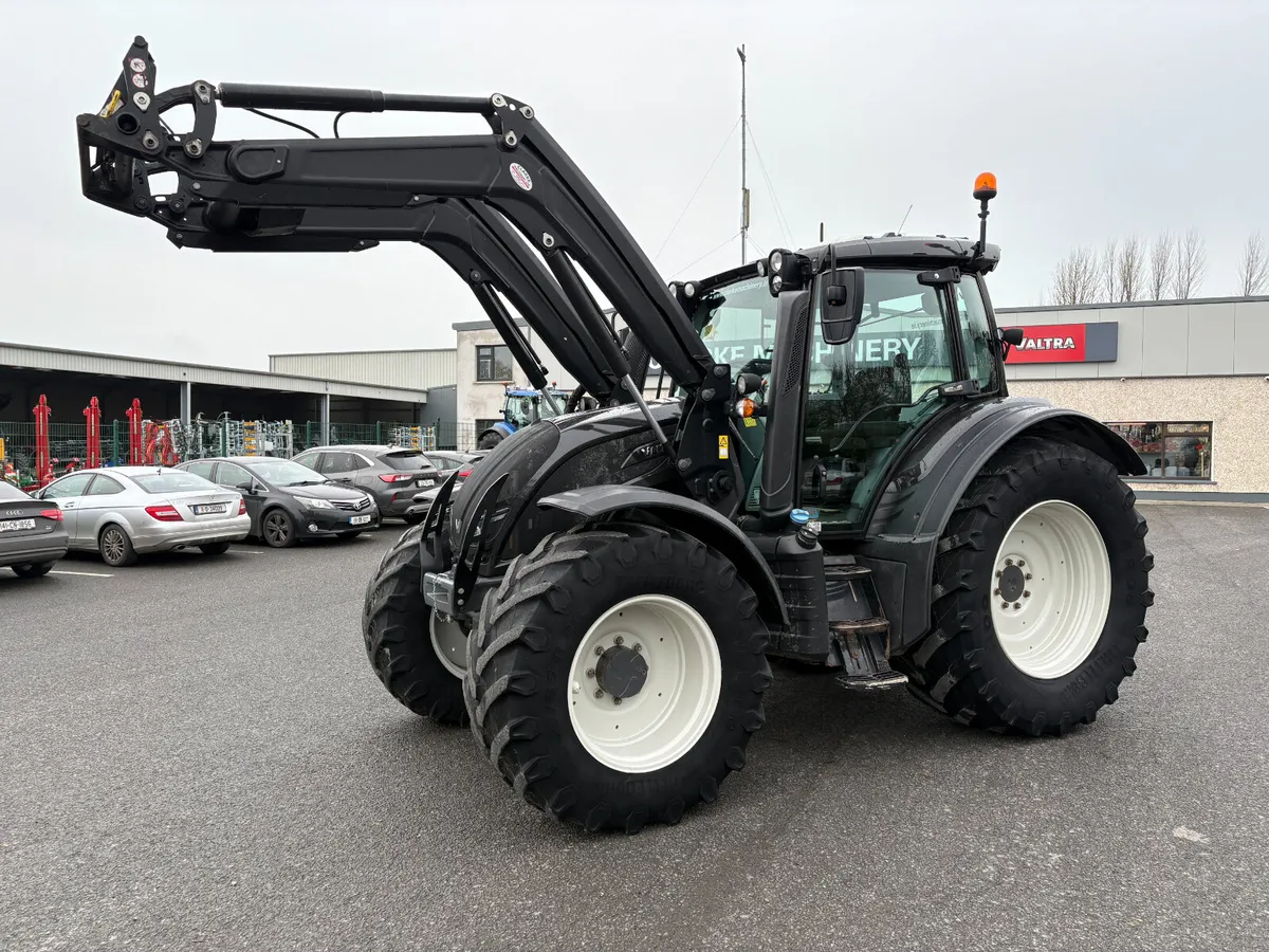 2019 Valtra N174 Versu c/w G5s Loader+Guidance - Image 1