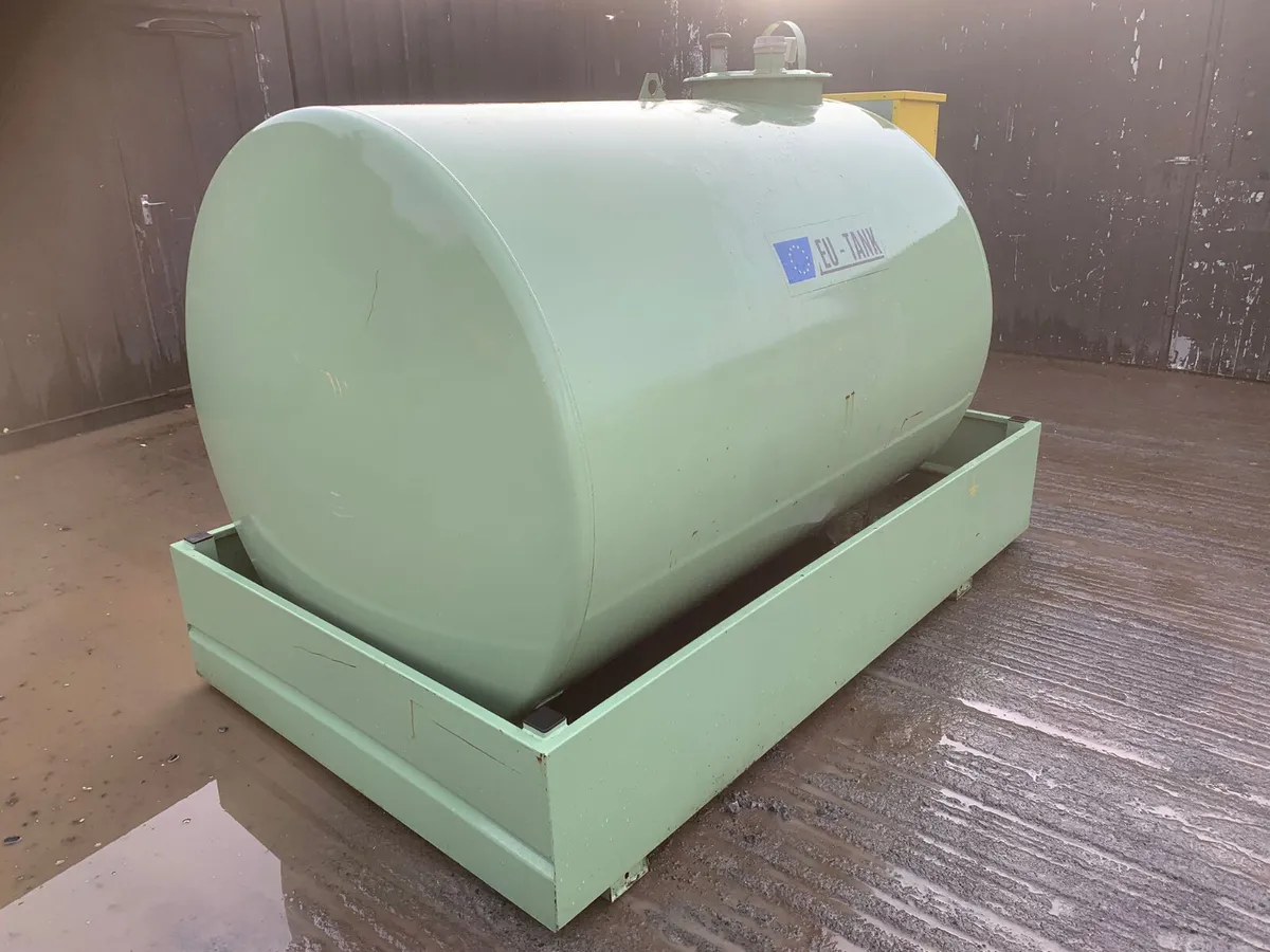 Emiliana Serbatoi 3172L Steel Diesel Fuel bowser - Image 2