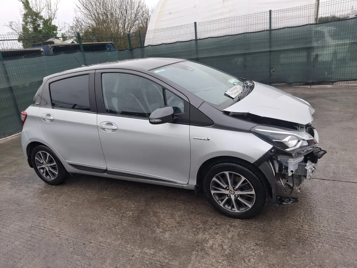 €500 OFF!!!! 2020 Toyota Yaris Hybrid Automatic - Image 1