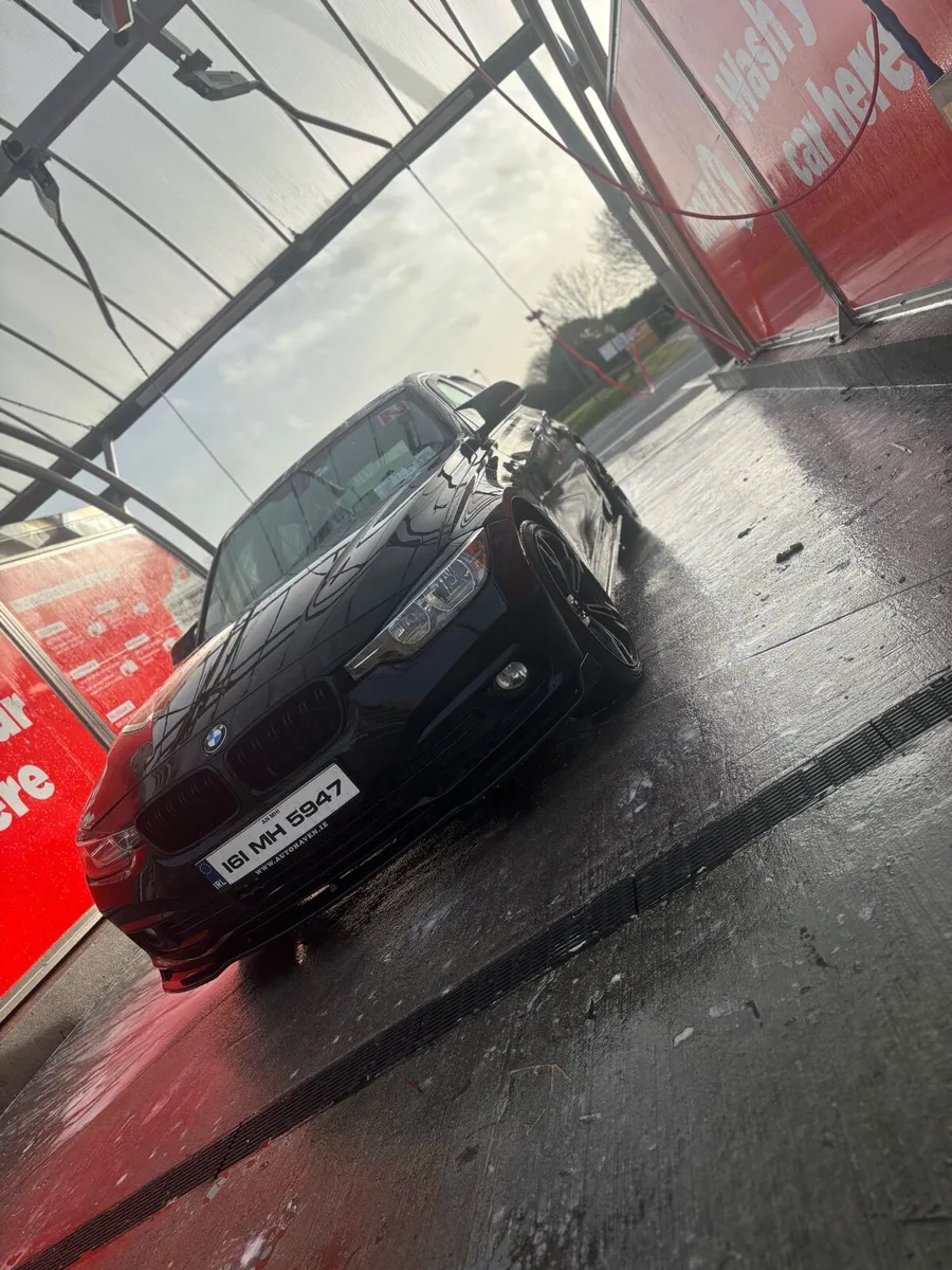 BMW F30 318 - Image 2