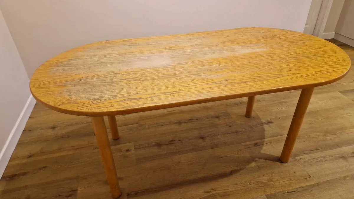 KITCHEN TABLE - Image 1