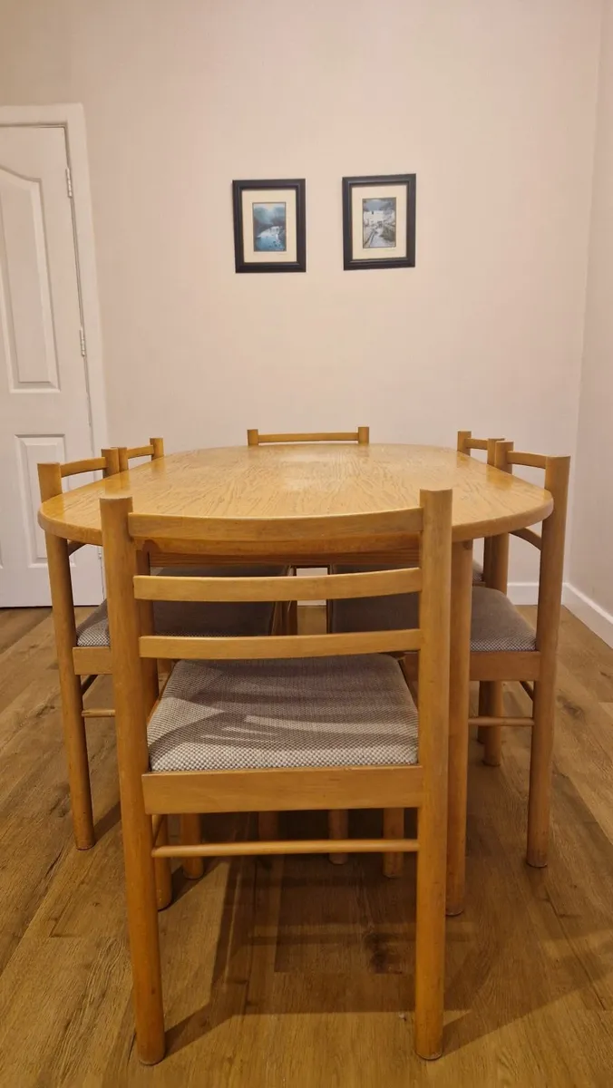 KITCHEN TABLE - Image 2