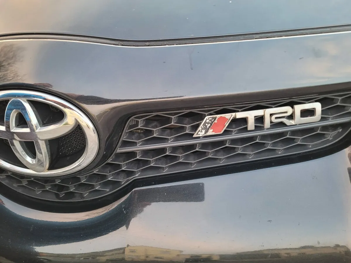 2009 TOYOTA AURIS TRD HIGH SPEC 2.0 D4D. - Image 4