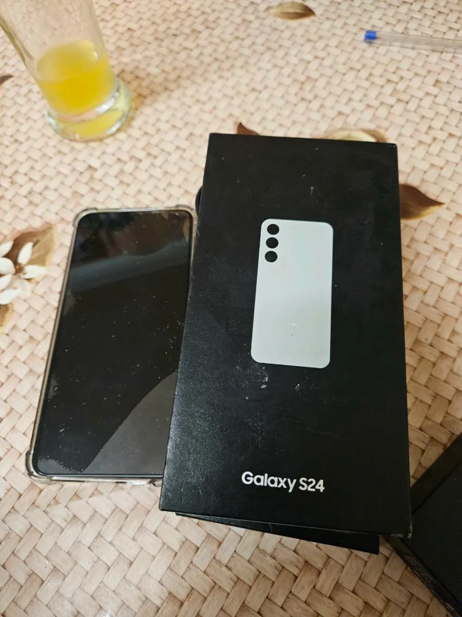 Mobile phone - Image 3