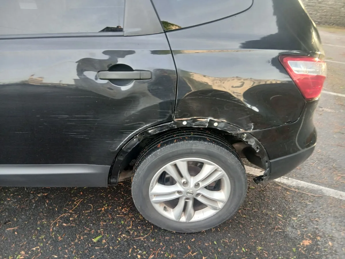 2012 Nissan QASHQAI PLUS 2 4WD - Image 4