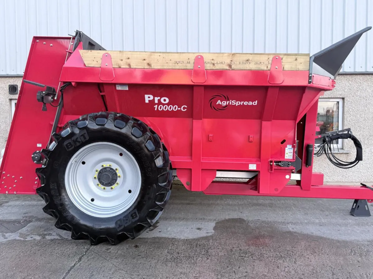 New AgriSpread PRO 10000 C Compact Spreader - Image 2